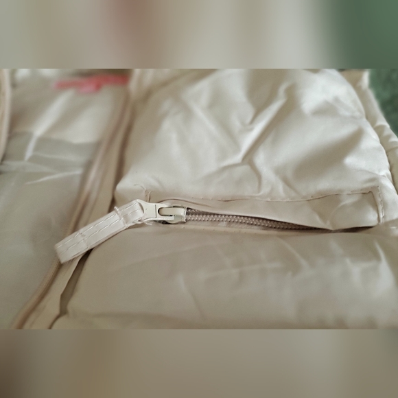 Cream Puffer Vest - Picture 6 of 6